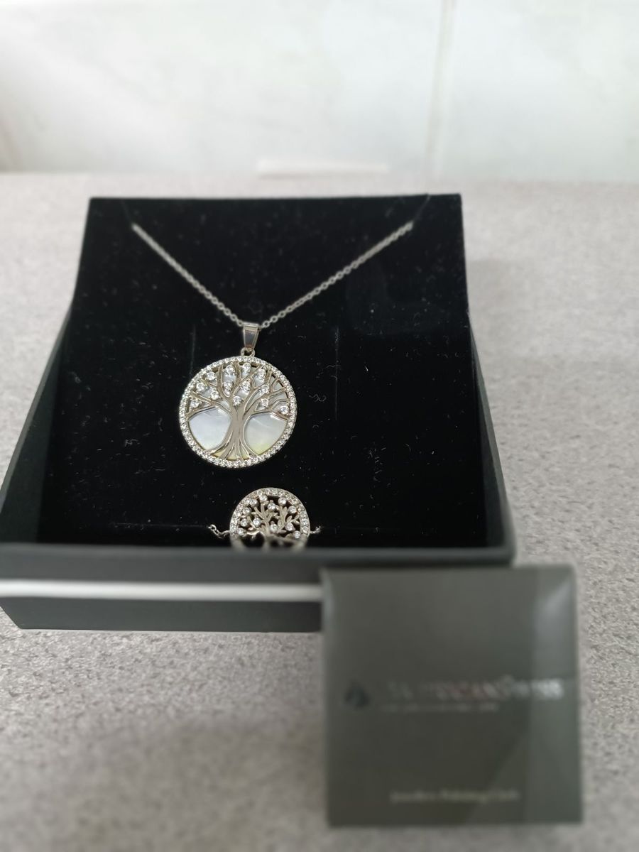 Tree of life necklace 2025 american swiss