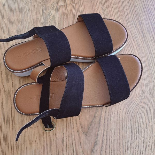 Sandals for sales older ladies