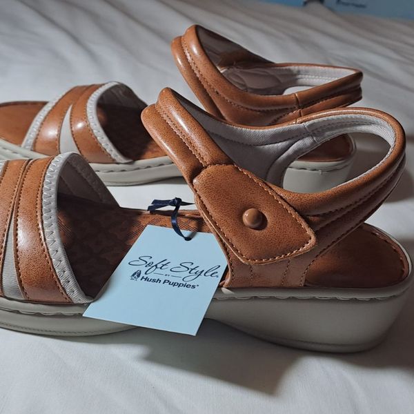 Hush puppies sales soft style sandals