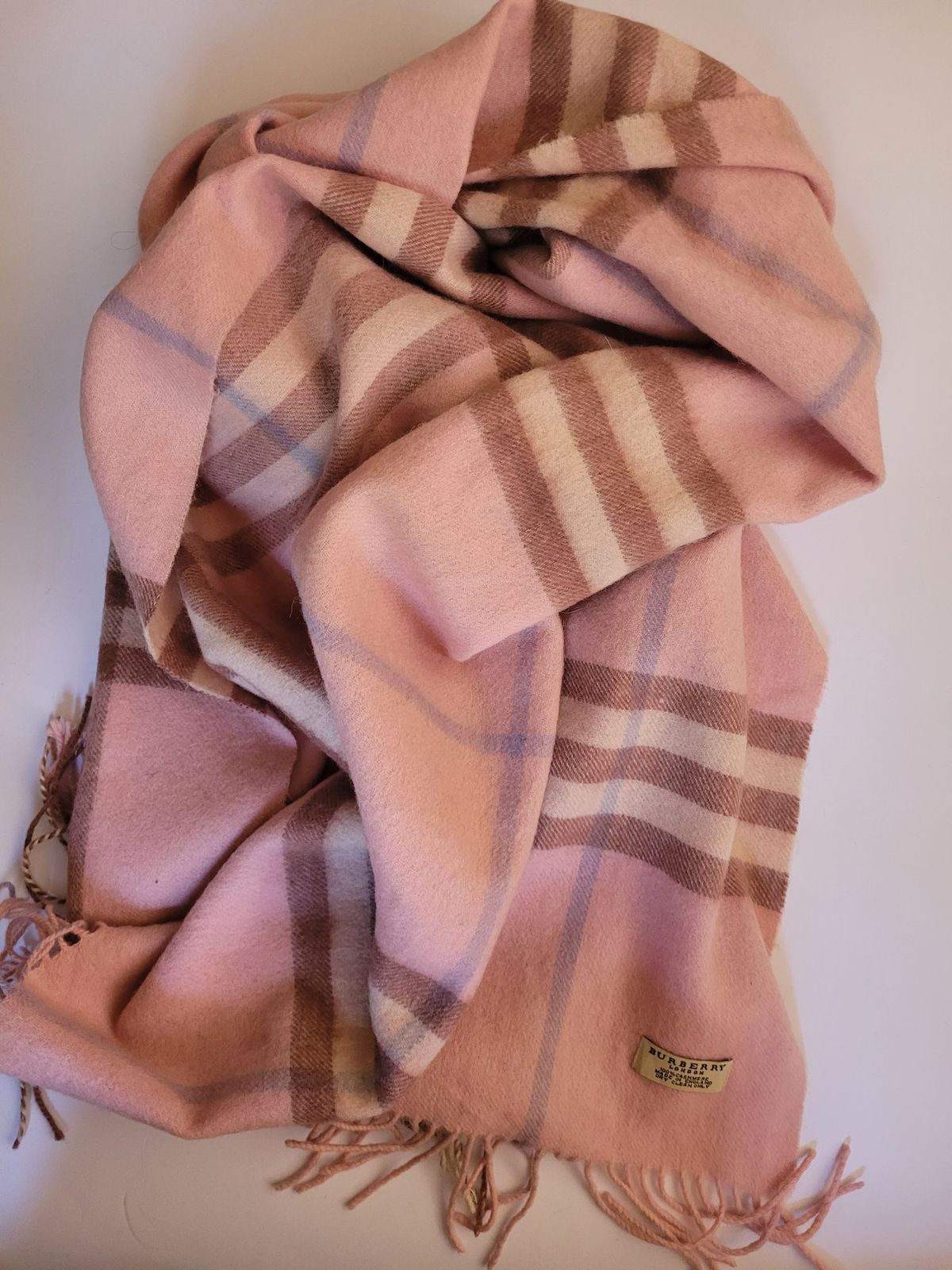 Original Burberry cashmere pashmina scarf.Dust rose pink colour.Cashmere 100 Length 186cm width