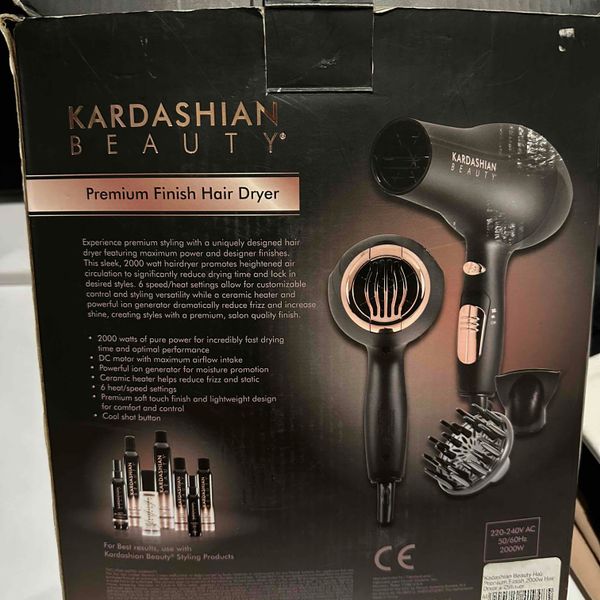 Kardashian beauty premium clearance finish hair dryer