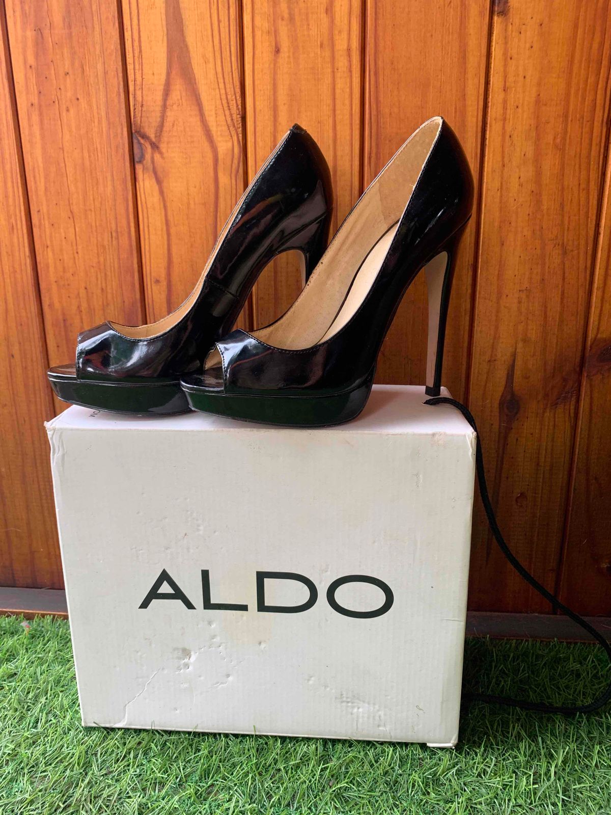 Aldo patent leather outlet heels