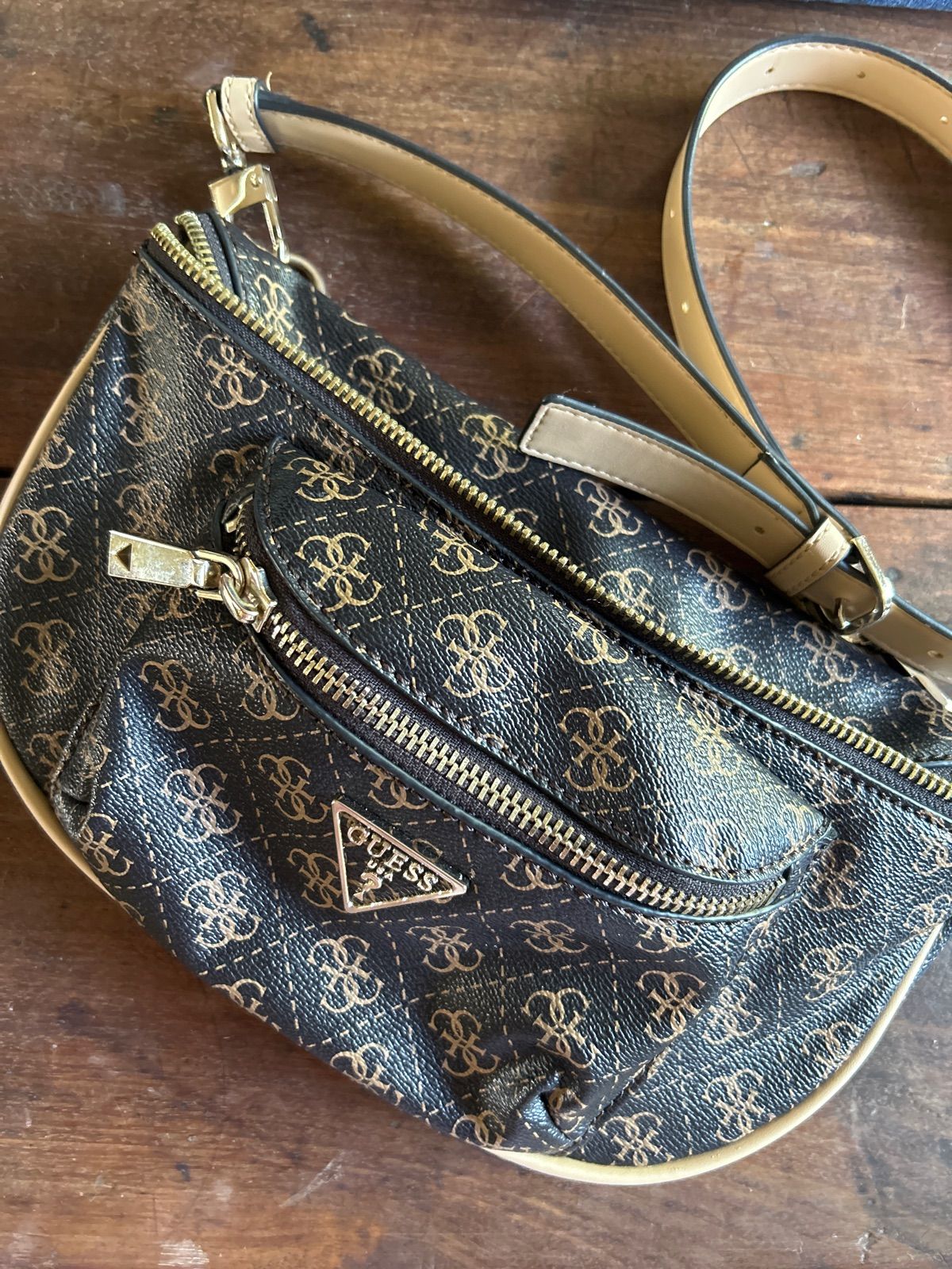 Guess leeza outlet belt bag