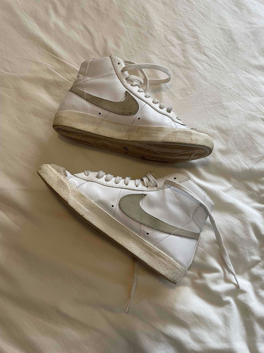 Vintage 1980s Nike shoes, from regular retro sneakers to classic Air  Jordans - Click Americana