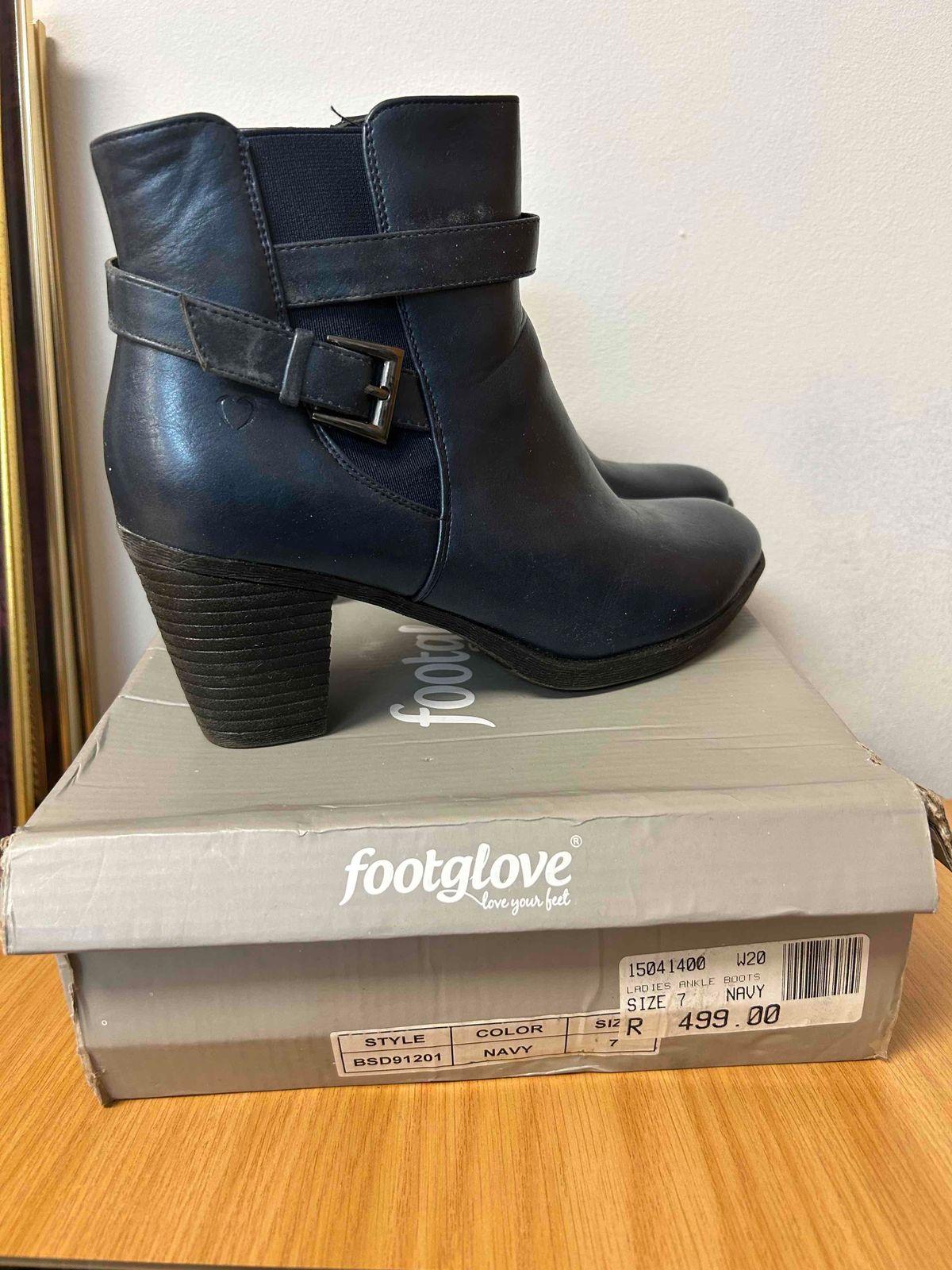 Ladies navy ankle deals boots size 7