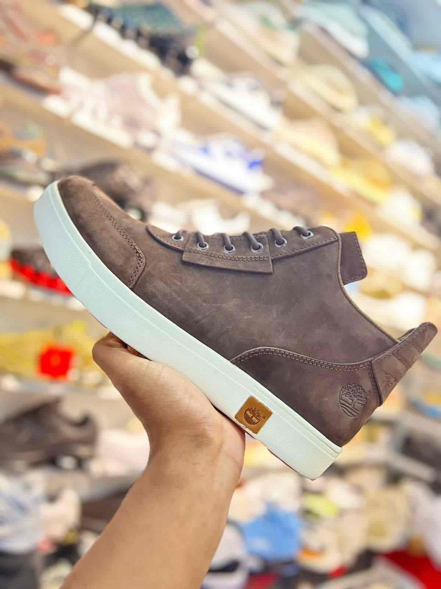 Amherst high 2025 top chukka timberland