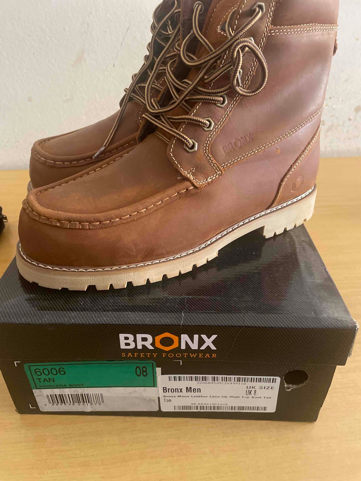 Bronx safety outlet boots