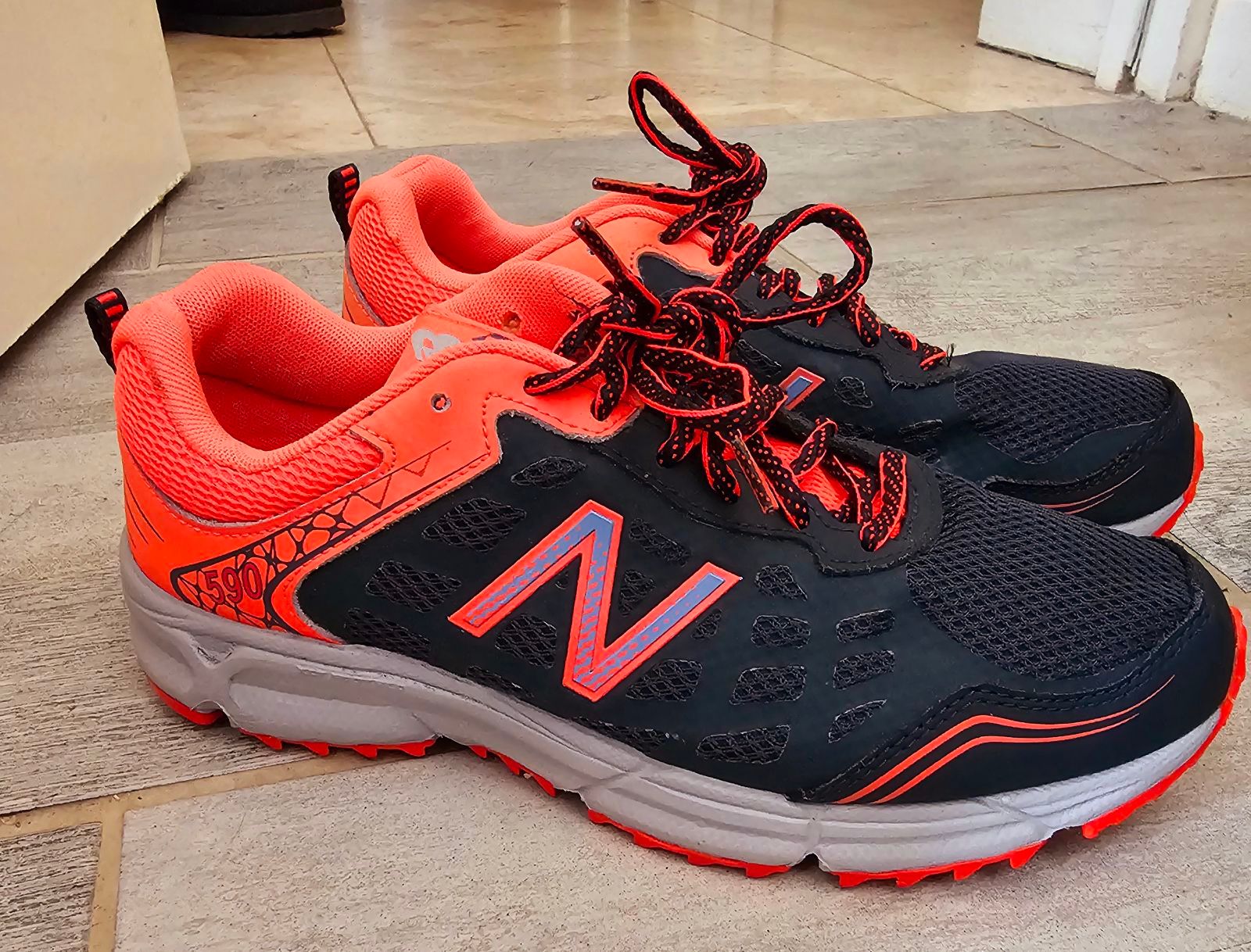 New balance 590 trail running outlet shoe