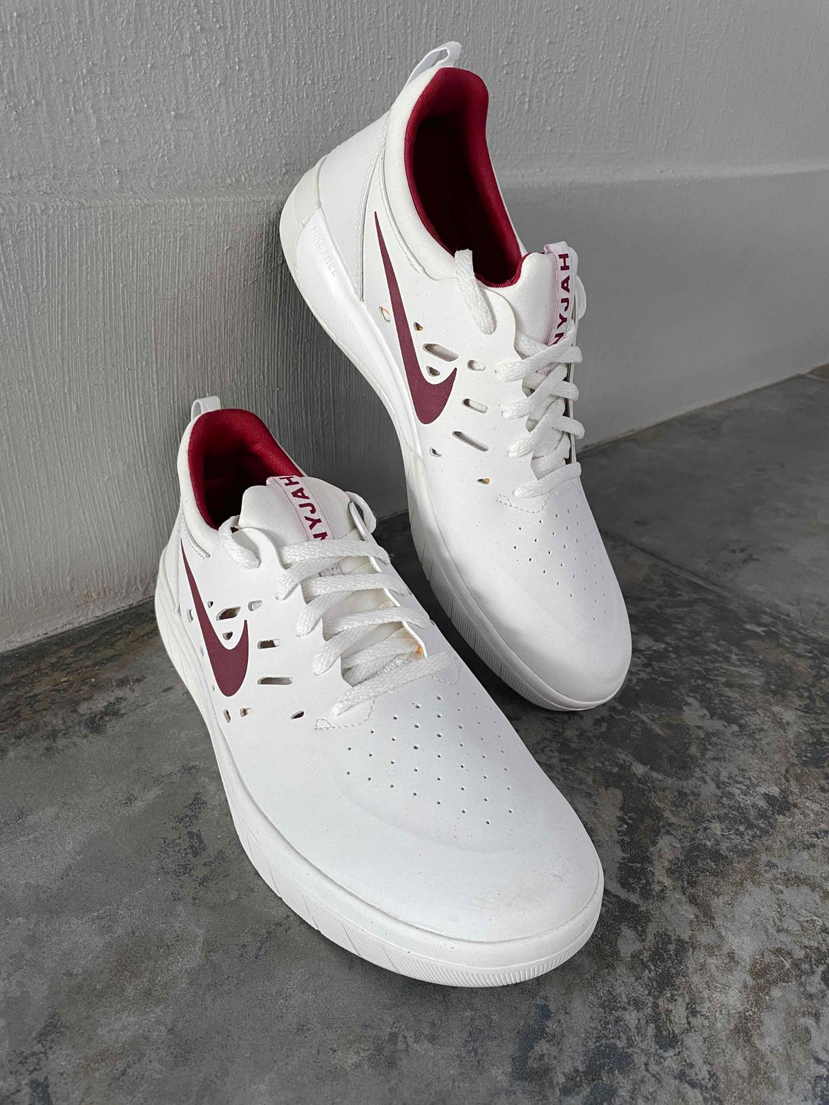 nike sb nyjah free summit white team crimson