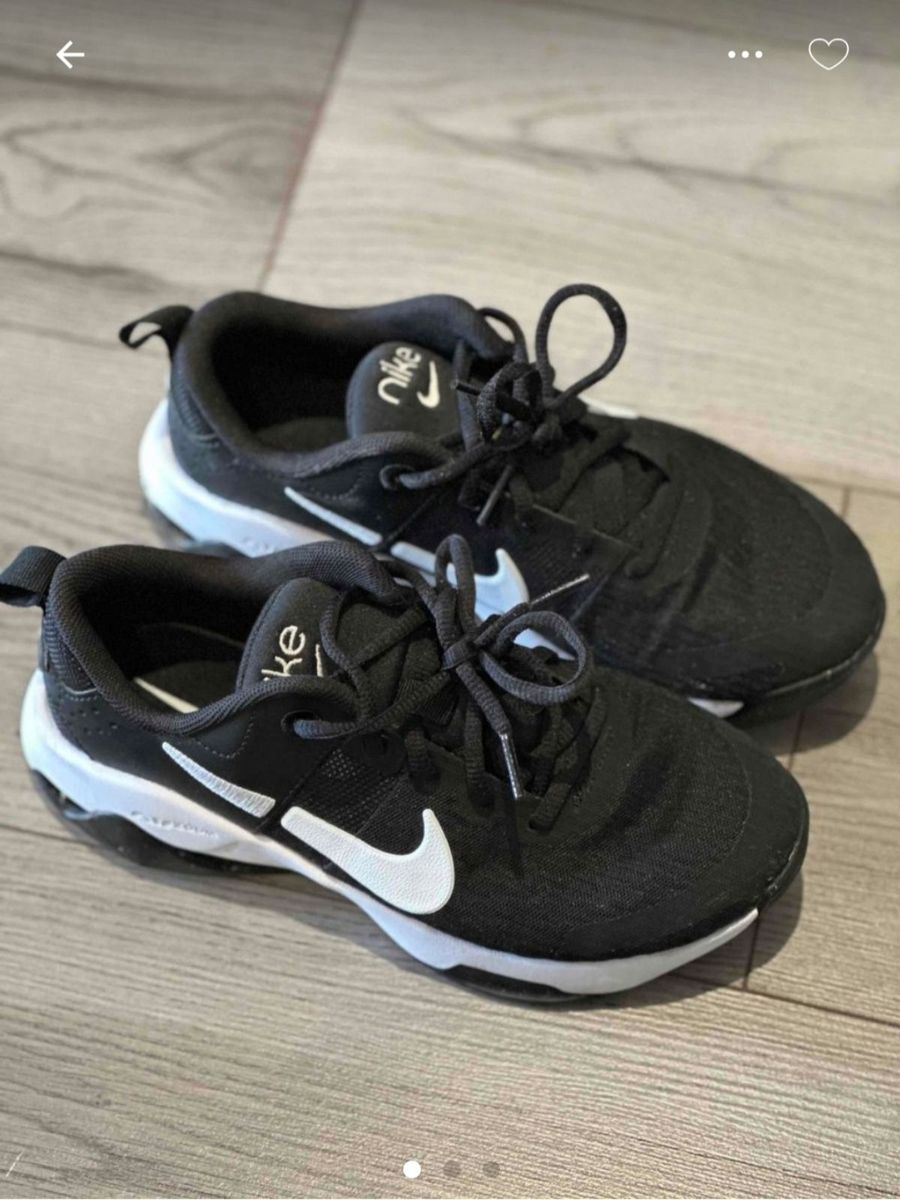 Superbalist women's 2025 nike sneakers