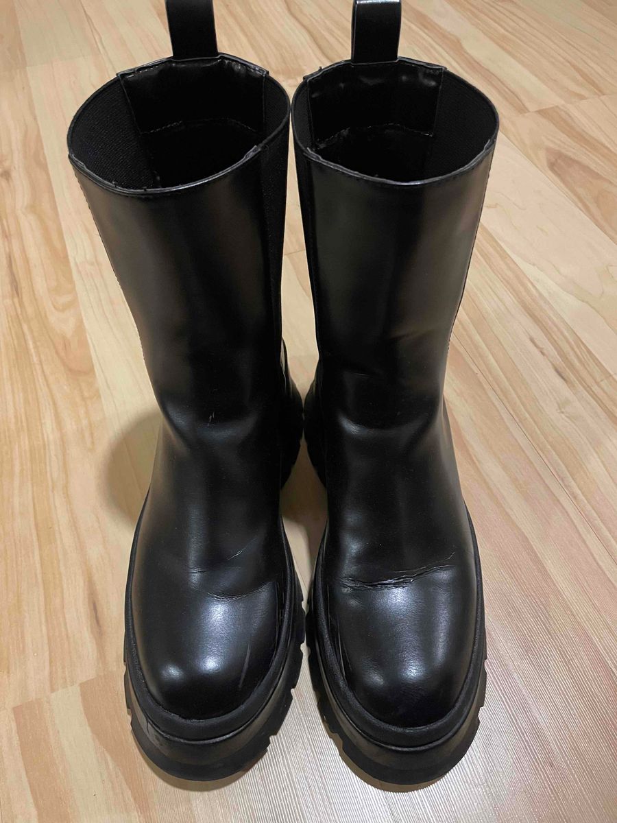 Women Zara boots bought this season. Worn a Yaga SA