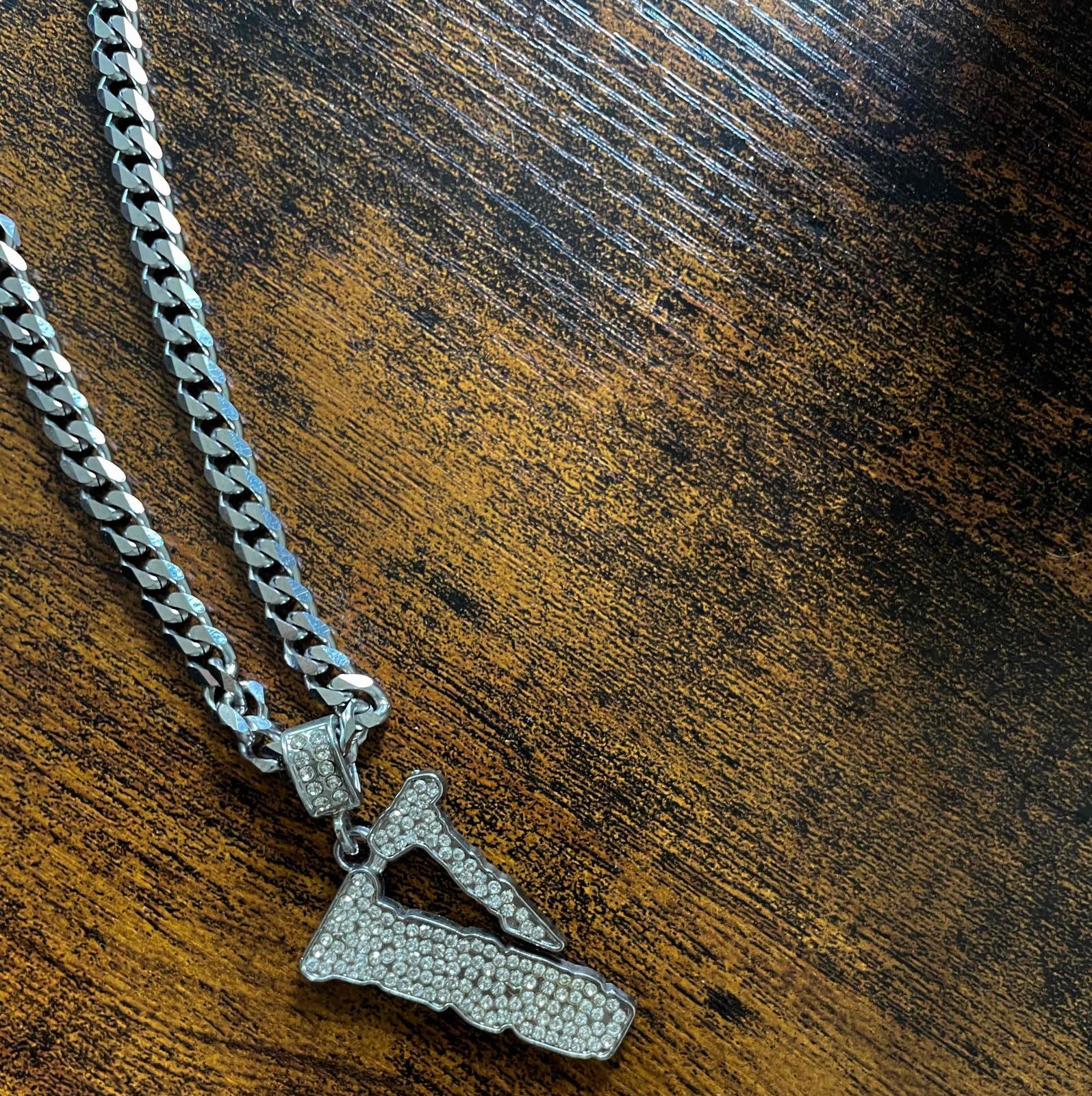 Vlone iced hot sale out chain