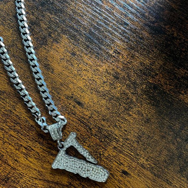 Vlone iced 2025 out chain
