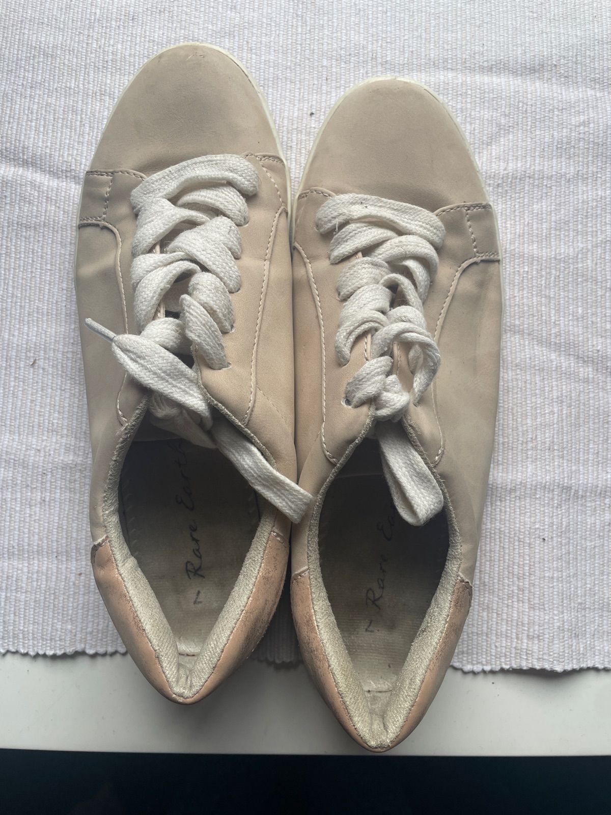 Rare hot sale earth sneakers