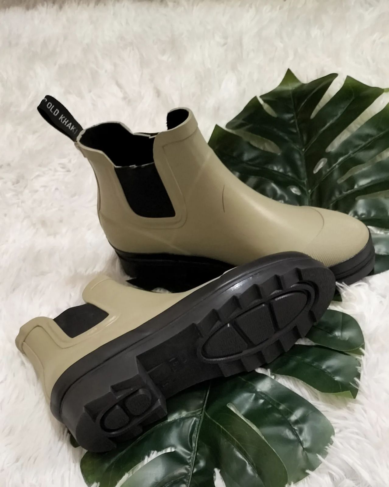 Old 2024 khaki boots