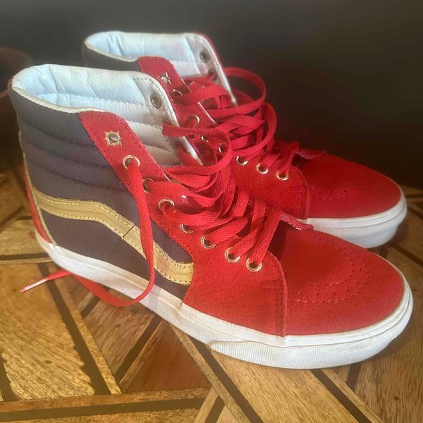 Captain marvel vans sk8 hi sales
