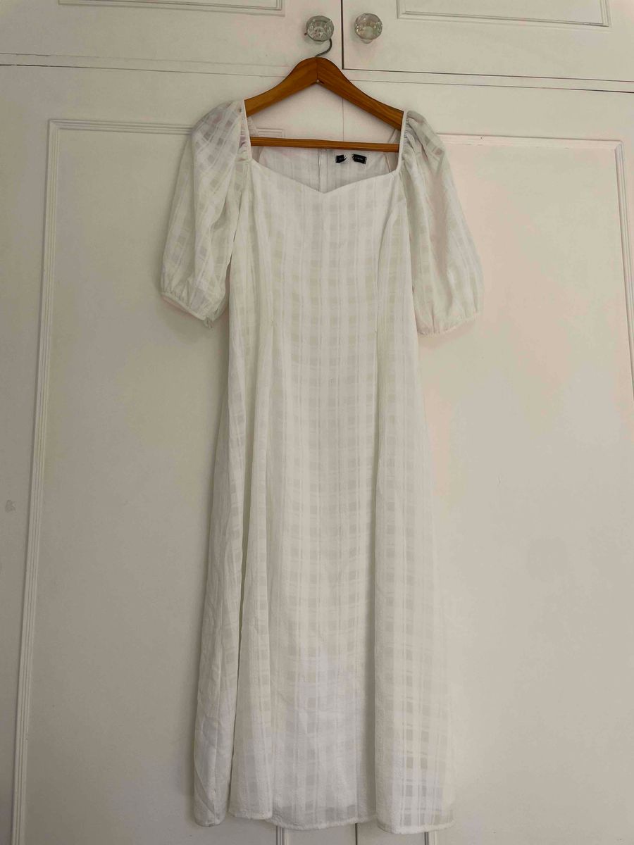 MILADYS white mid length dress with elasticated sleeves and zip up back detail. Barely worn. Size 10