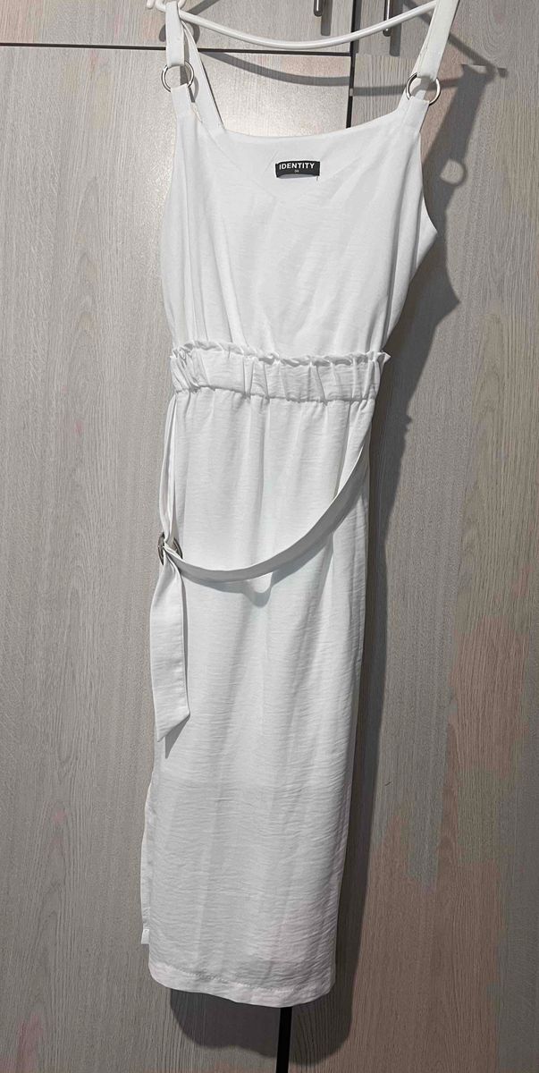 Identity dresses 2025