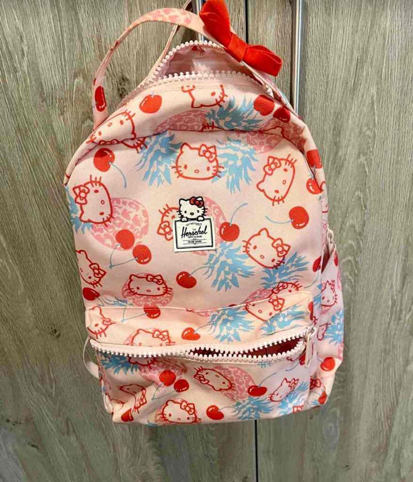 Herschel hello kitty discount backpack