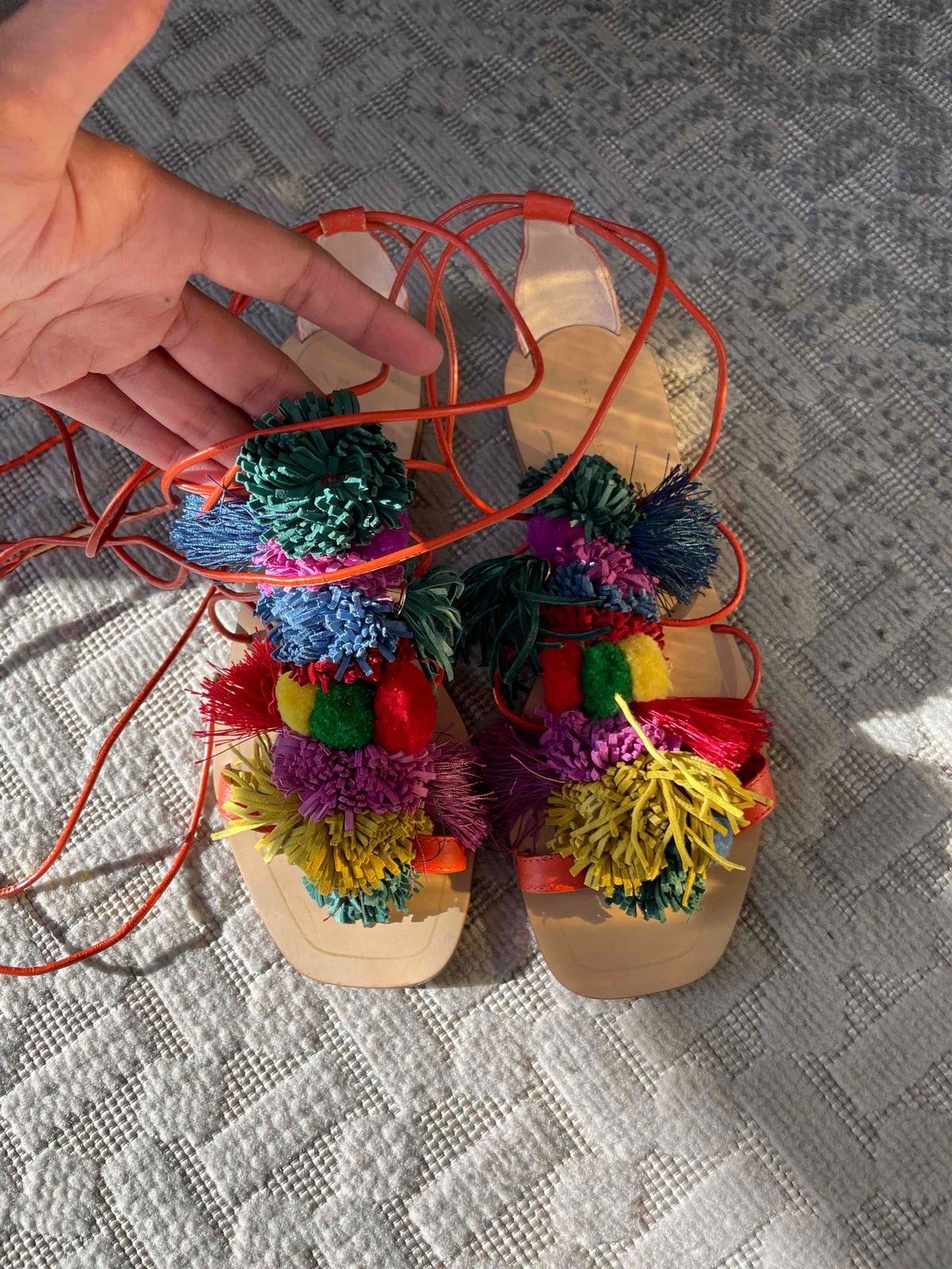 Pom pom sandals discount zara