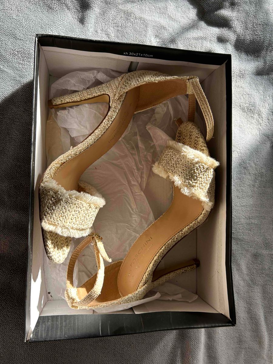 Foschini sales gold heels