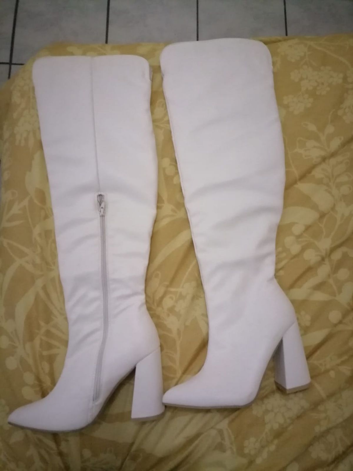 Women | White high knee boots never 