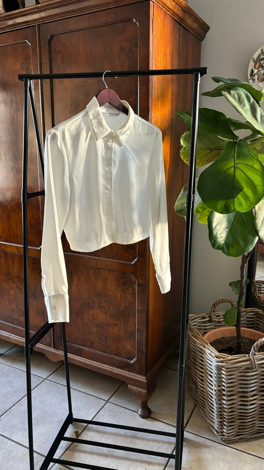 Yaga - marketplace for preloved fashion Yaga - marketplace for preloved fashion
