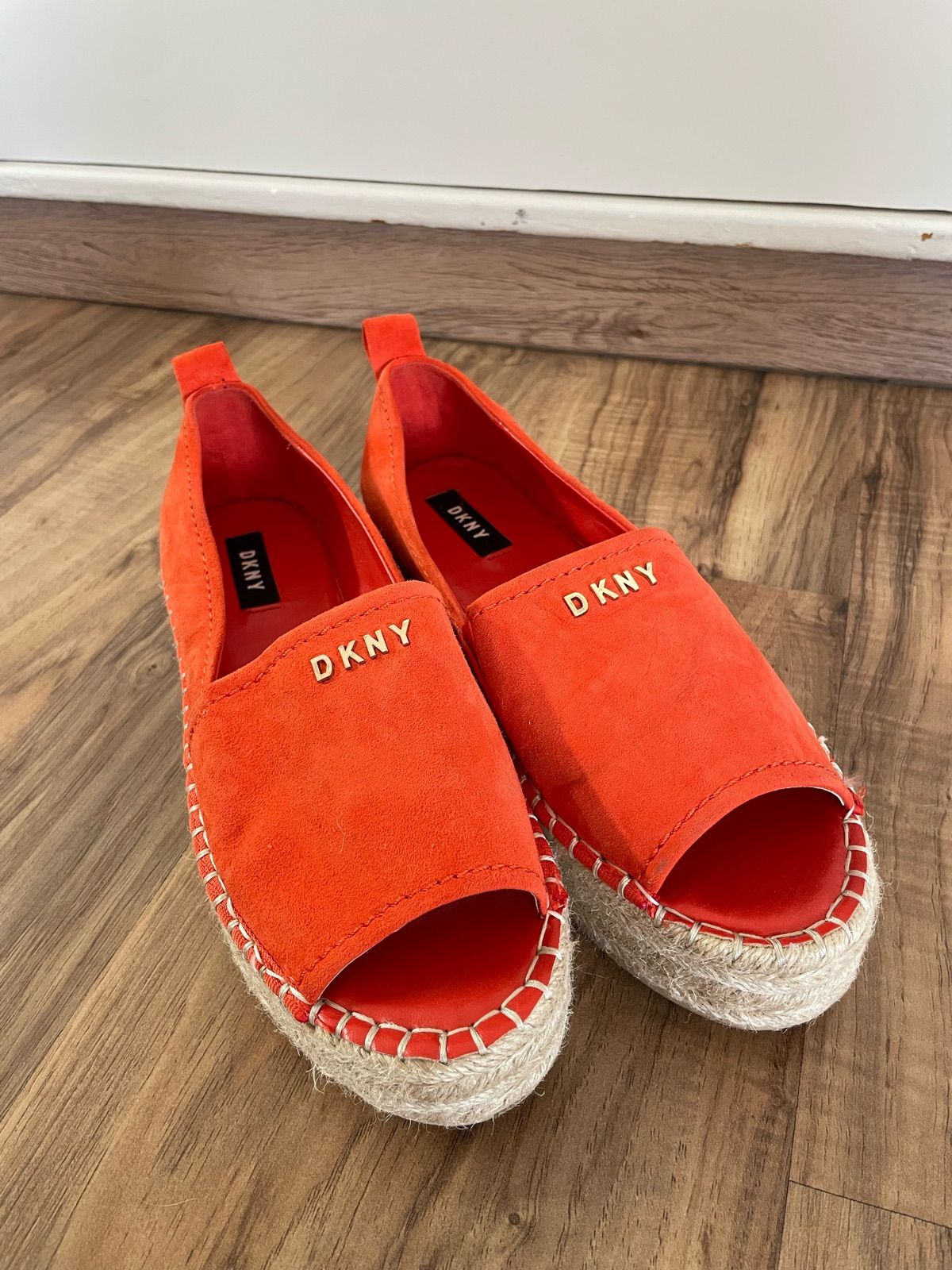 Dkny peep best sale toe espadrilles