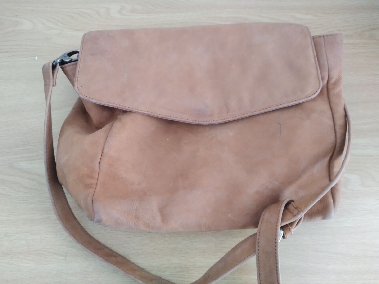 Old khaki best sale leather bags