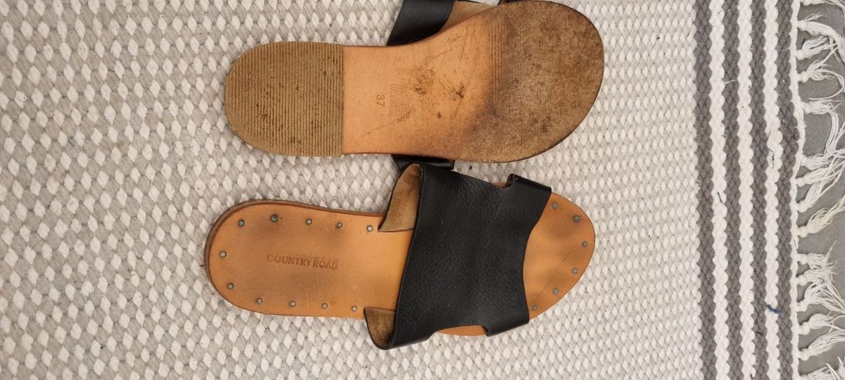 Country 2024 road slippers