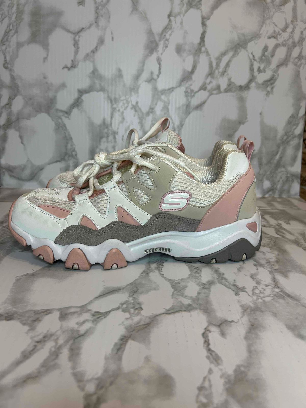 Women Skechers D Lite 2 in pink white and gr Yaga SA