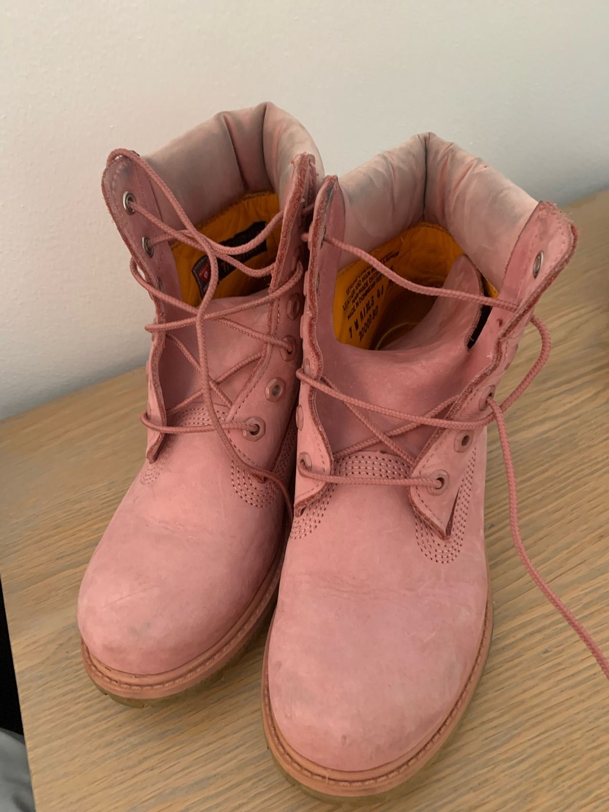 Light pink tims best sale