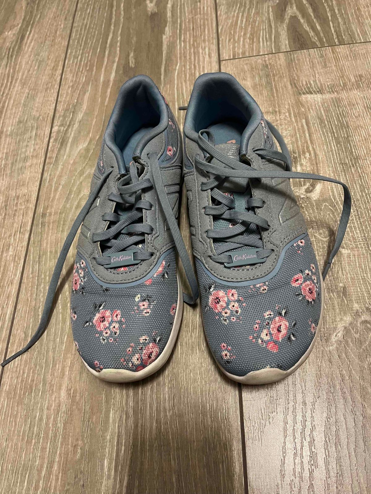 New balance shop cath kidston trainers