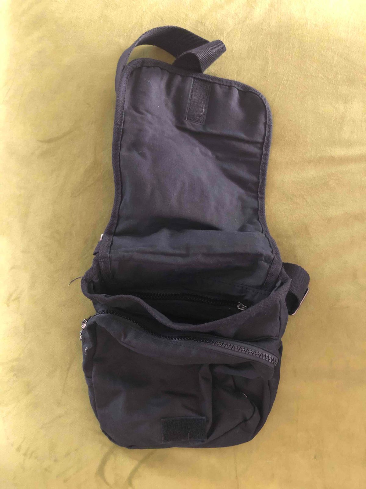 Airwalk sling bag online price