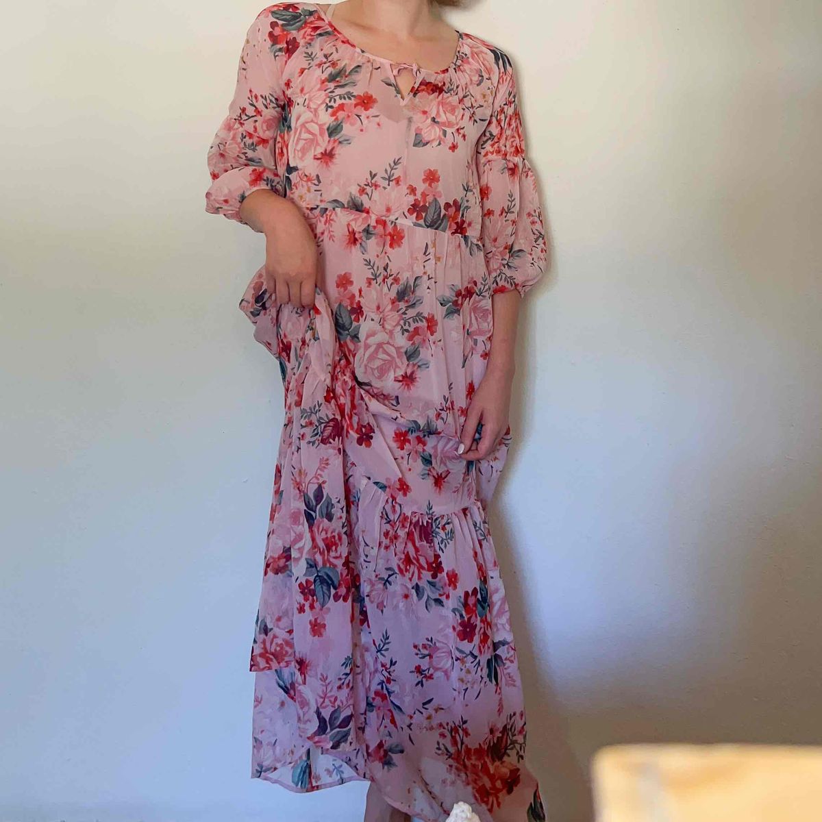 Women Floral dress Foschini comes with unde Yaga SA