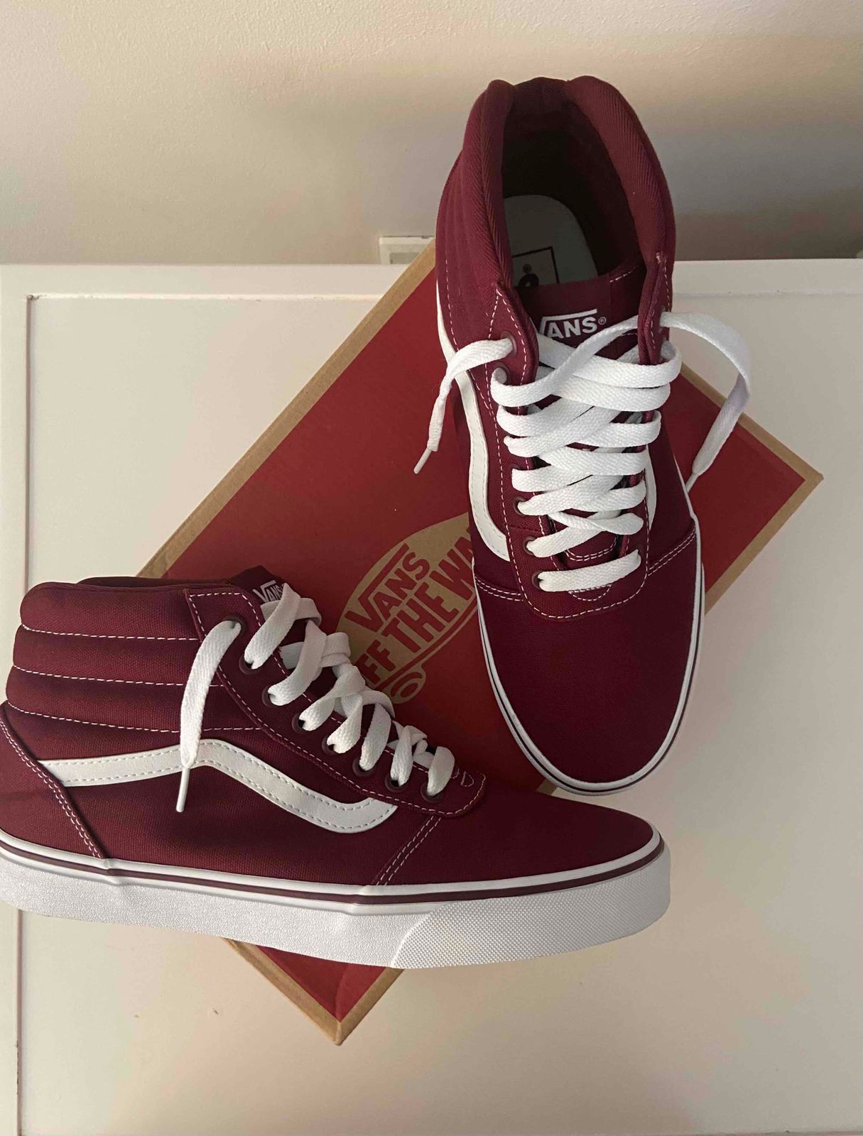 Women Vans Maroon high-top sneakers BRAND NE YAGA