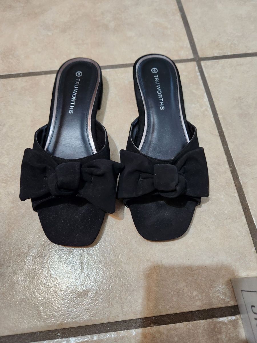 Women Black Truworths shoe brand new size 6 Yaga SA