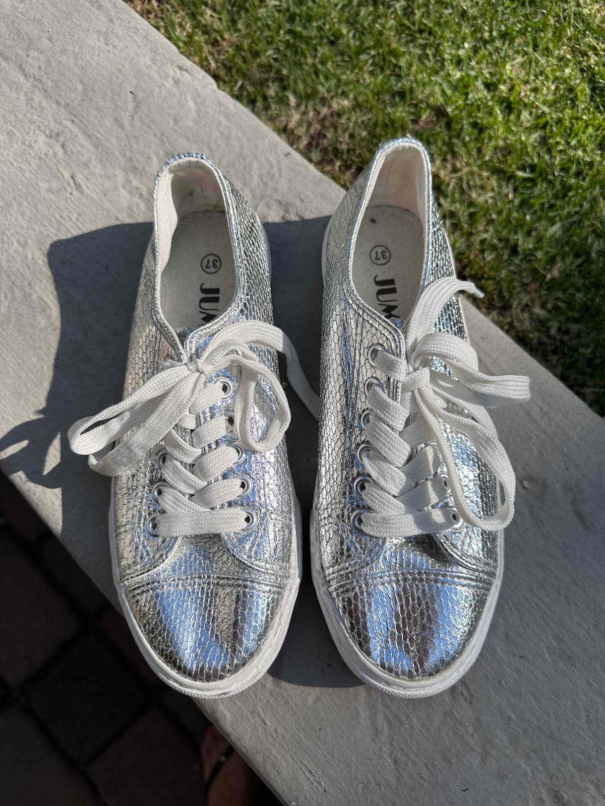 How old to on sale get silver sneakers