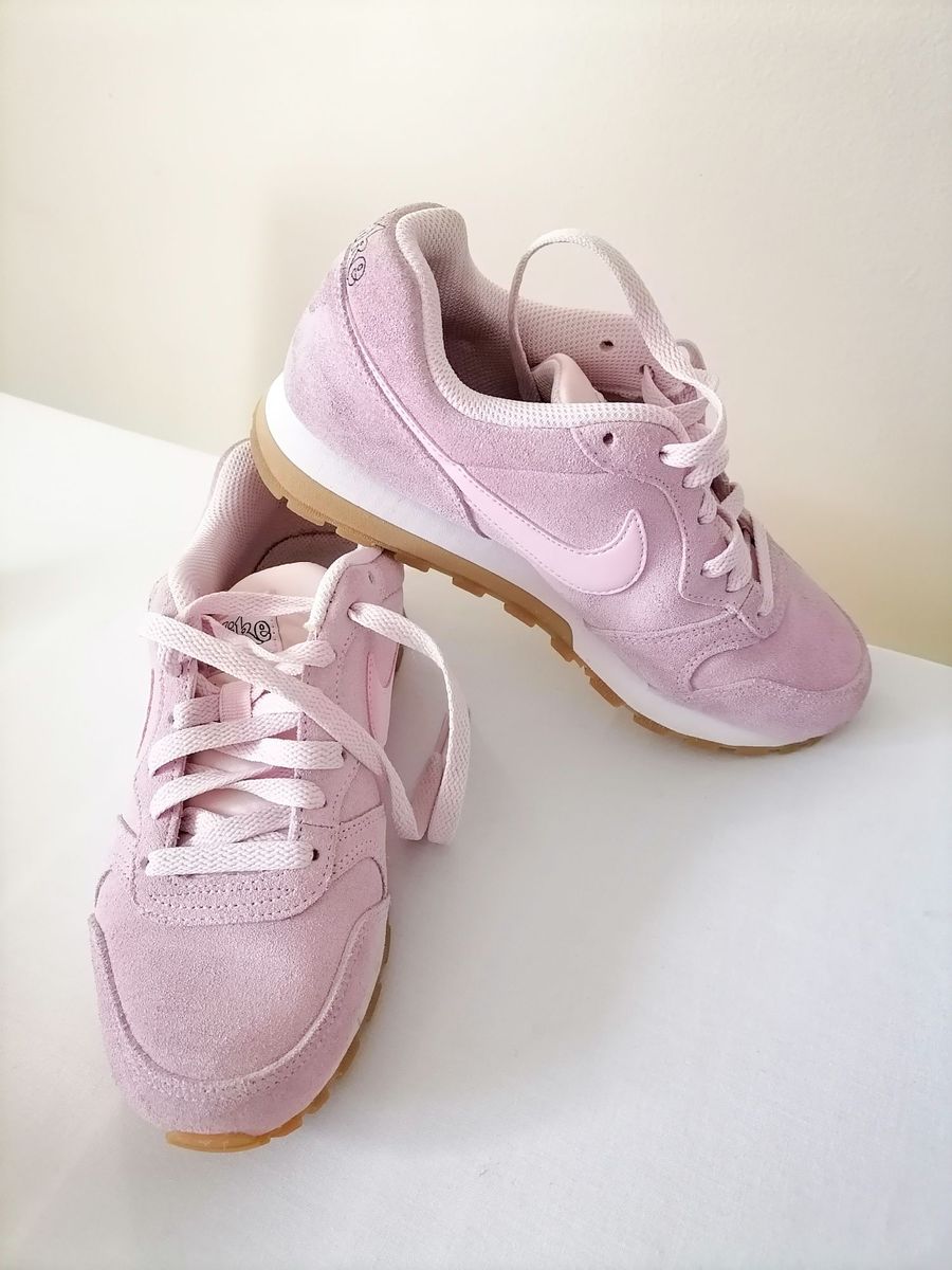 Nike MD Runner 2 SE. Size 3