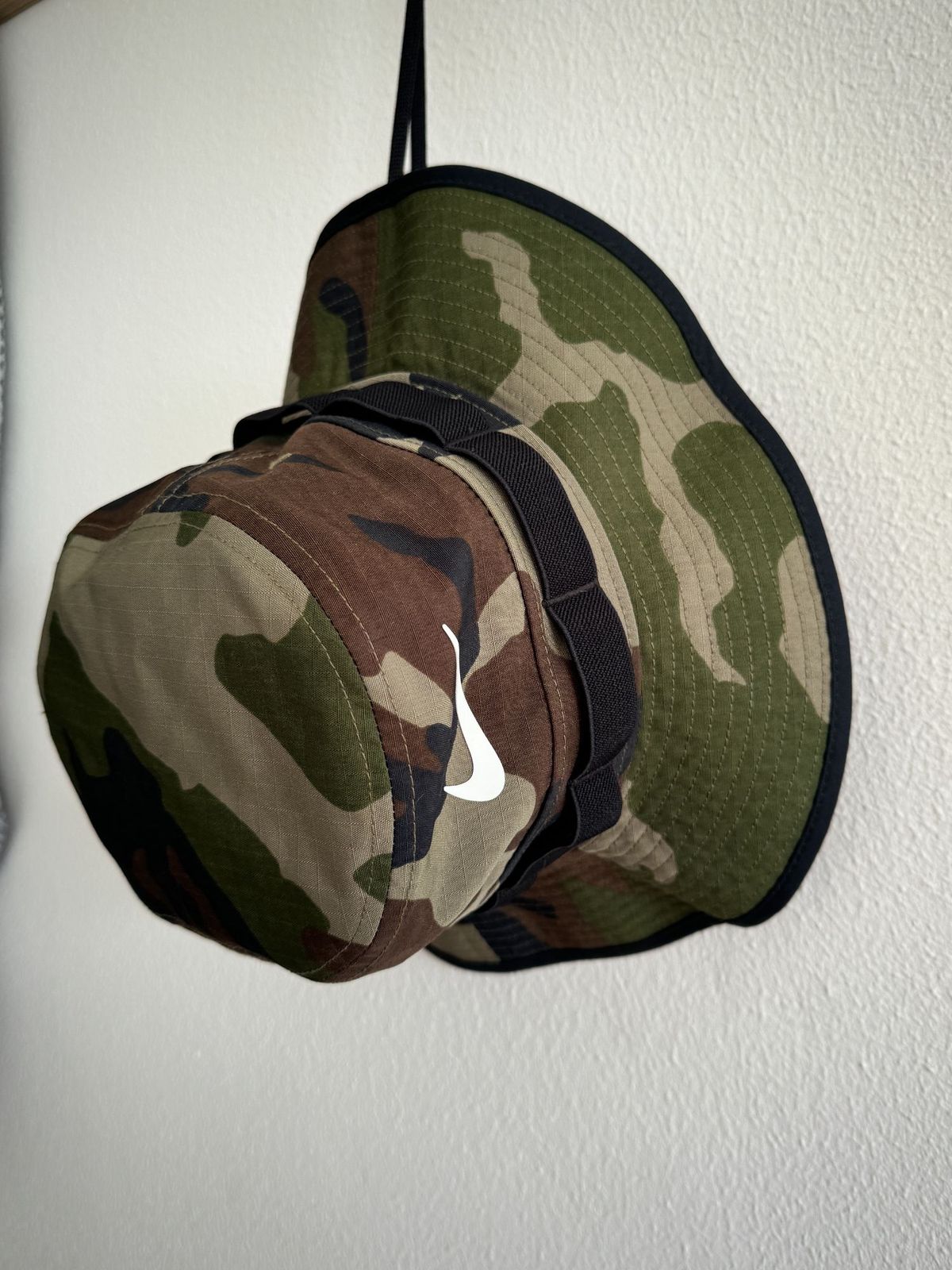 nike bucket hat camo