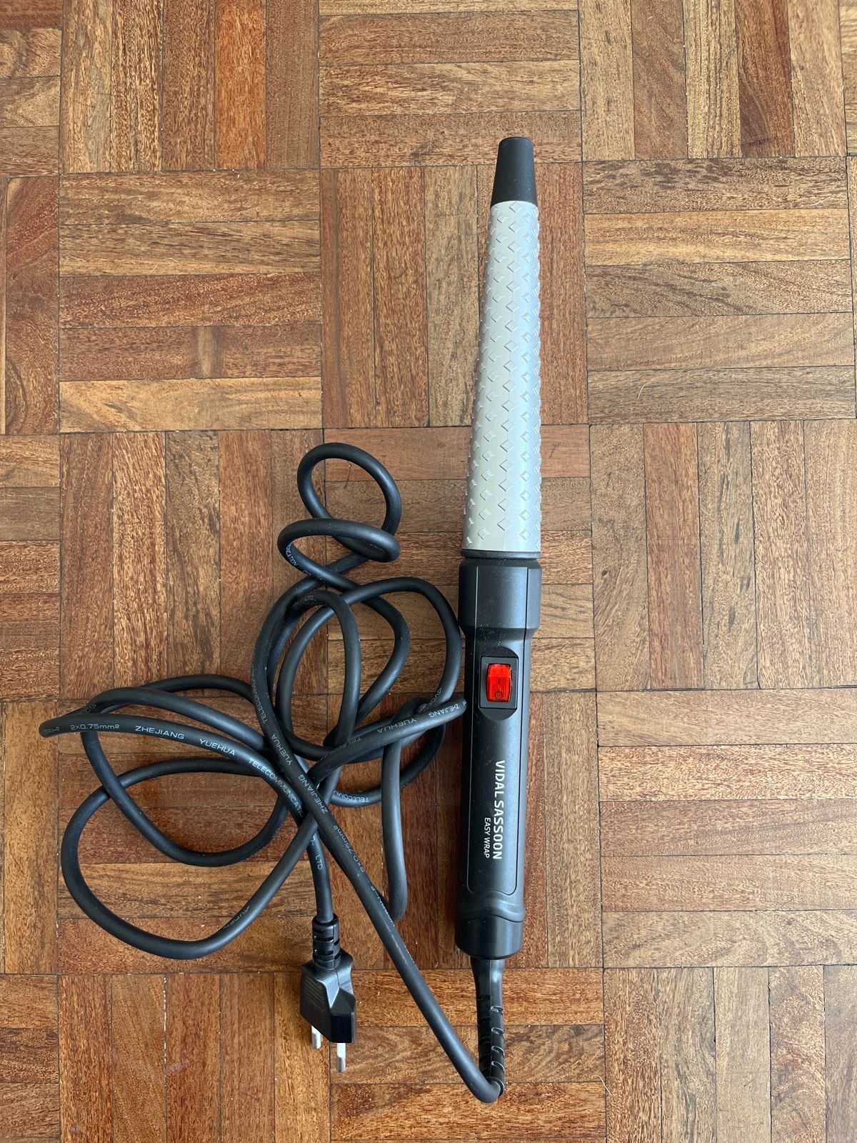 Women | Vidal Sassoon Easy Wrap Wand. Curling i | YAGA