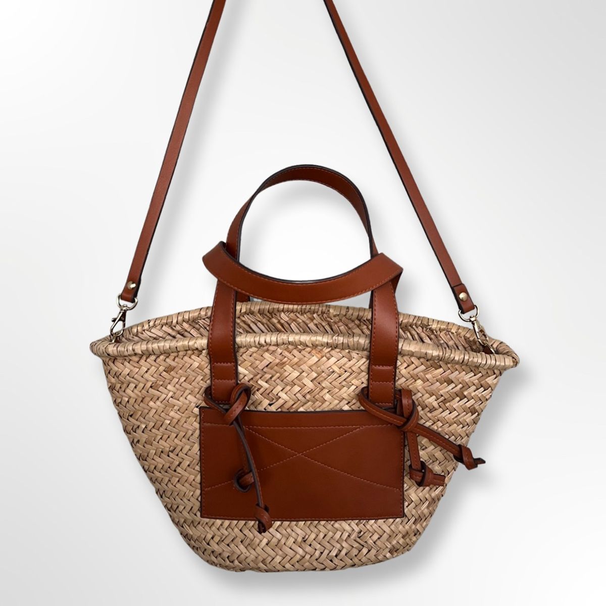 Women Mango straw bag with front panel in tan Yaga SA