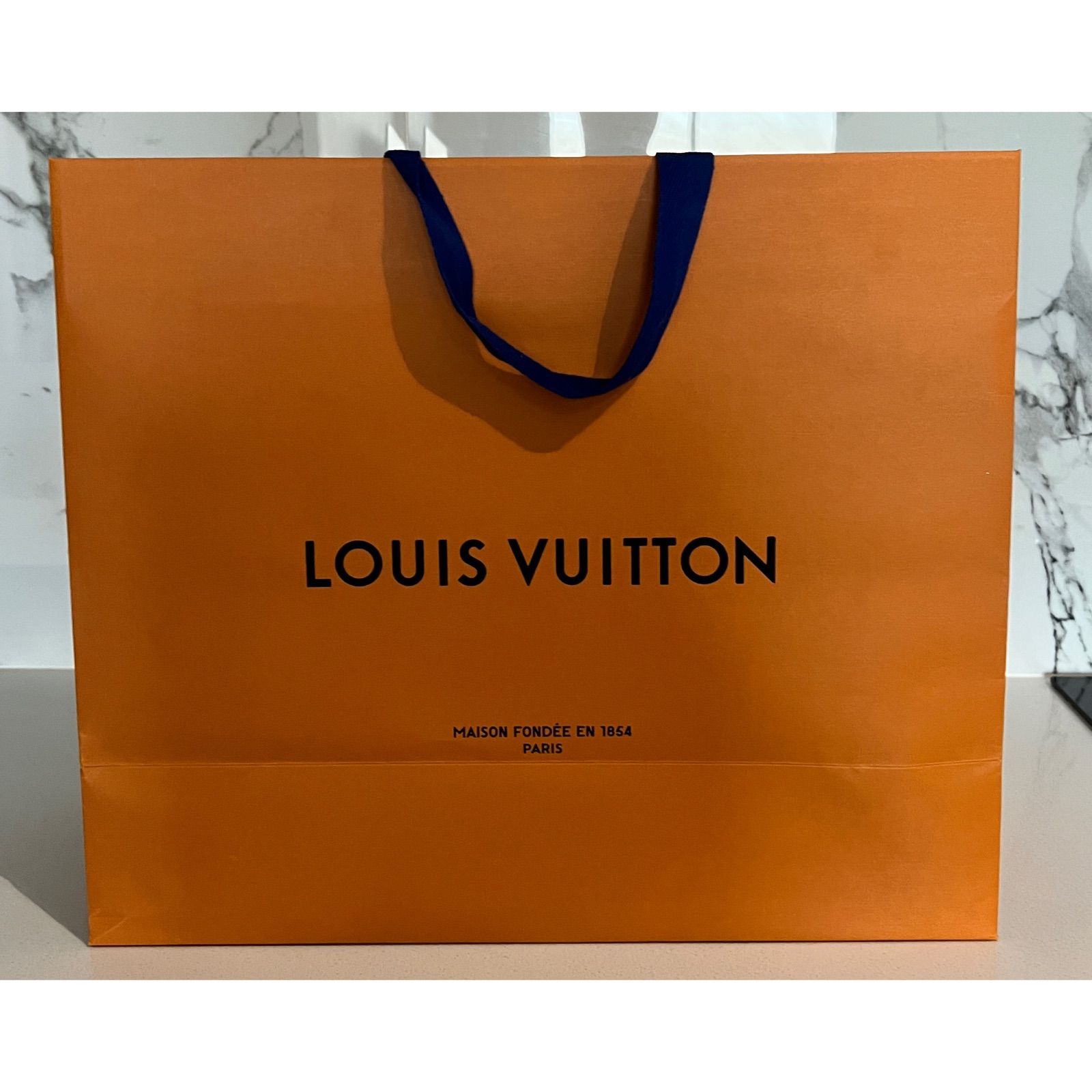 Lv paper bag discount 2020