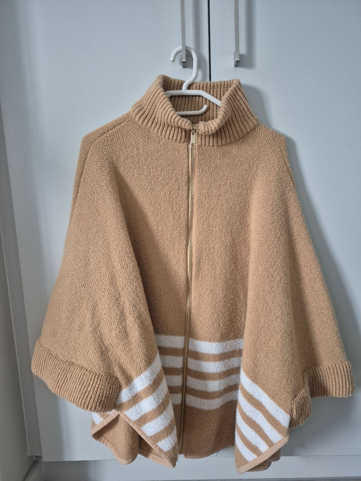 Yaga - marketplace for preloved fashion Yaga - marketplace for preloved fashion