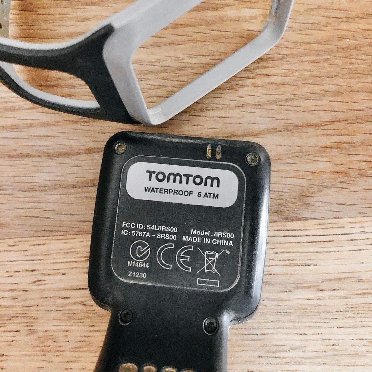 Tomtom waterproof 2025 5 atm