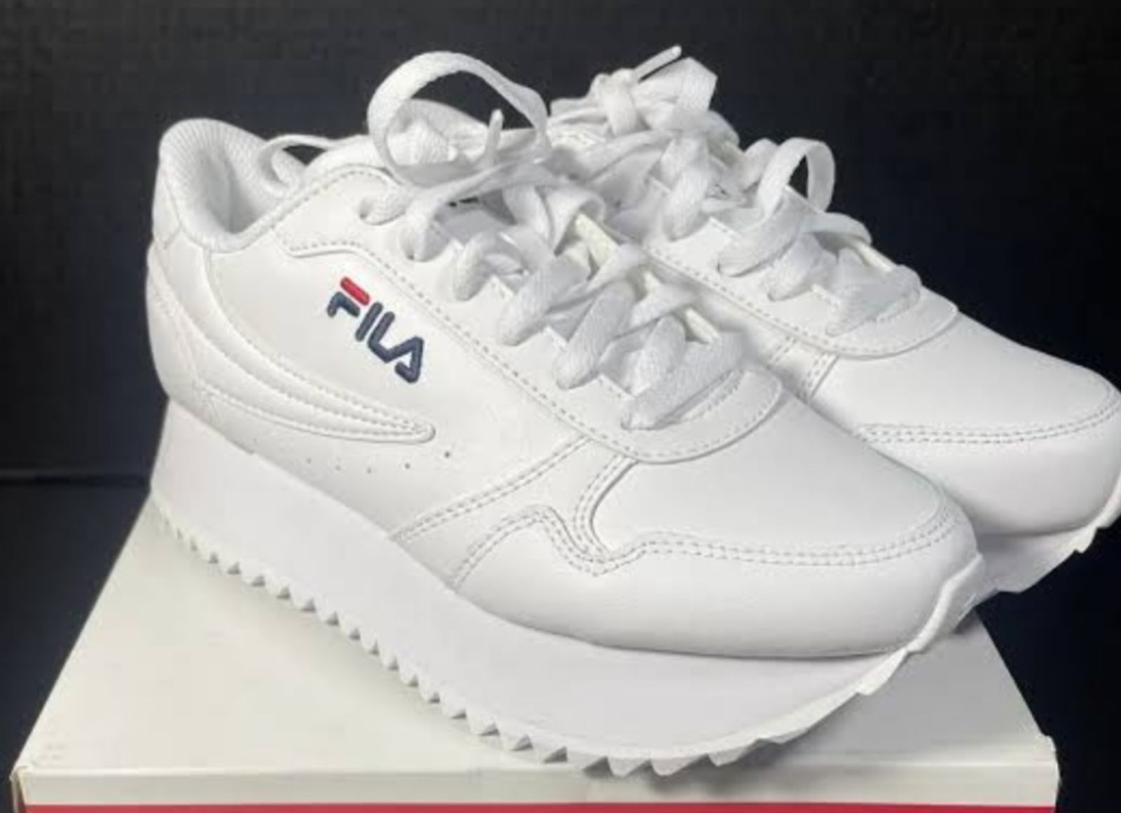 Like New White Fila Orbit Zeppa platform sneakers Size 4 Really cute