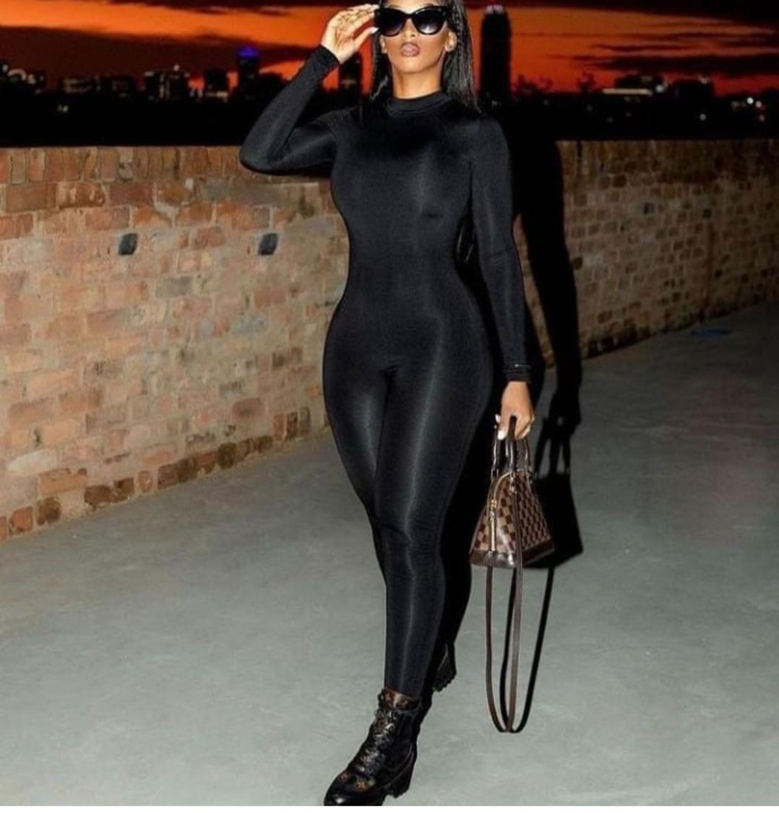 Women Reversible zipper body glove YAGA