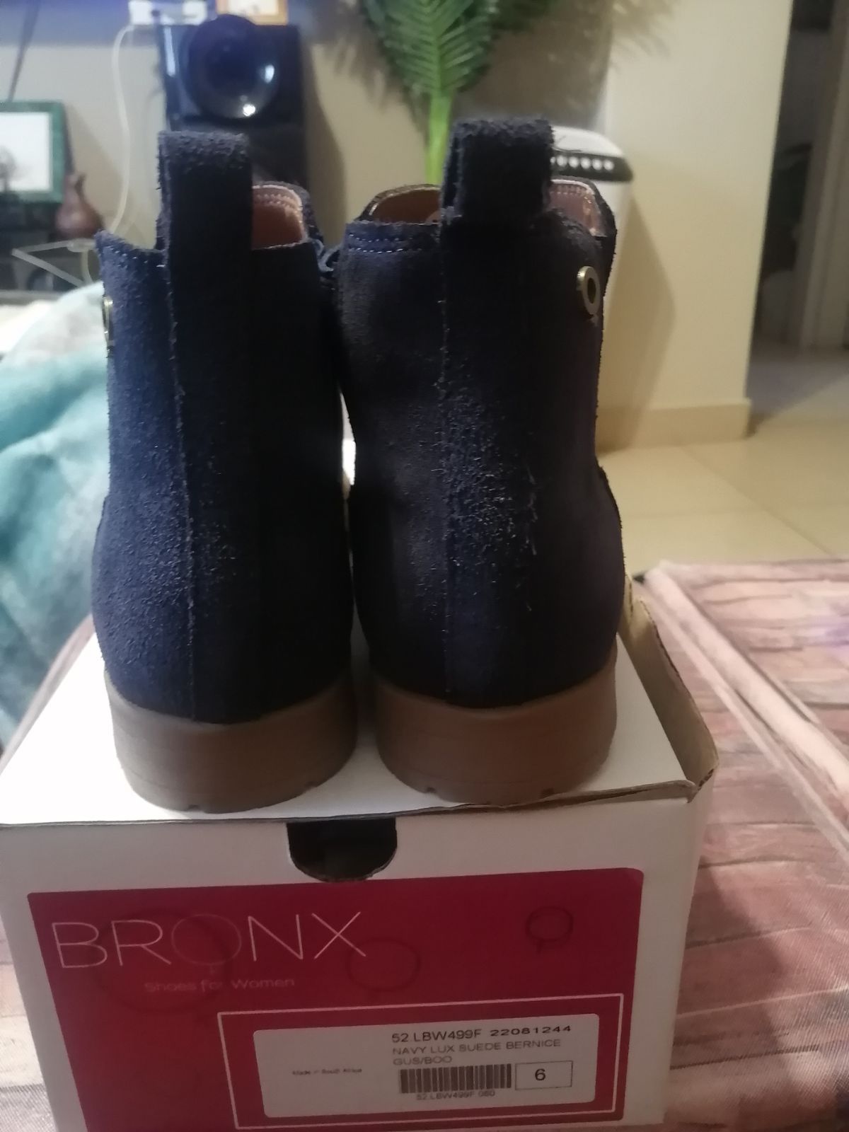 Bronx hotsell suede boots