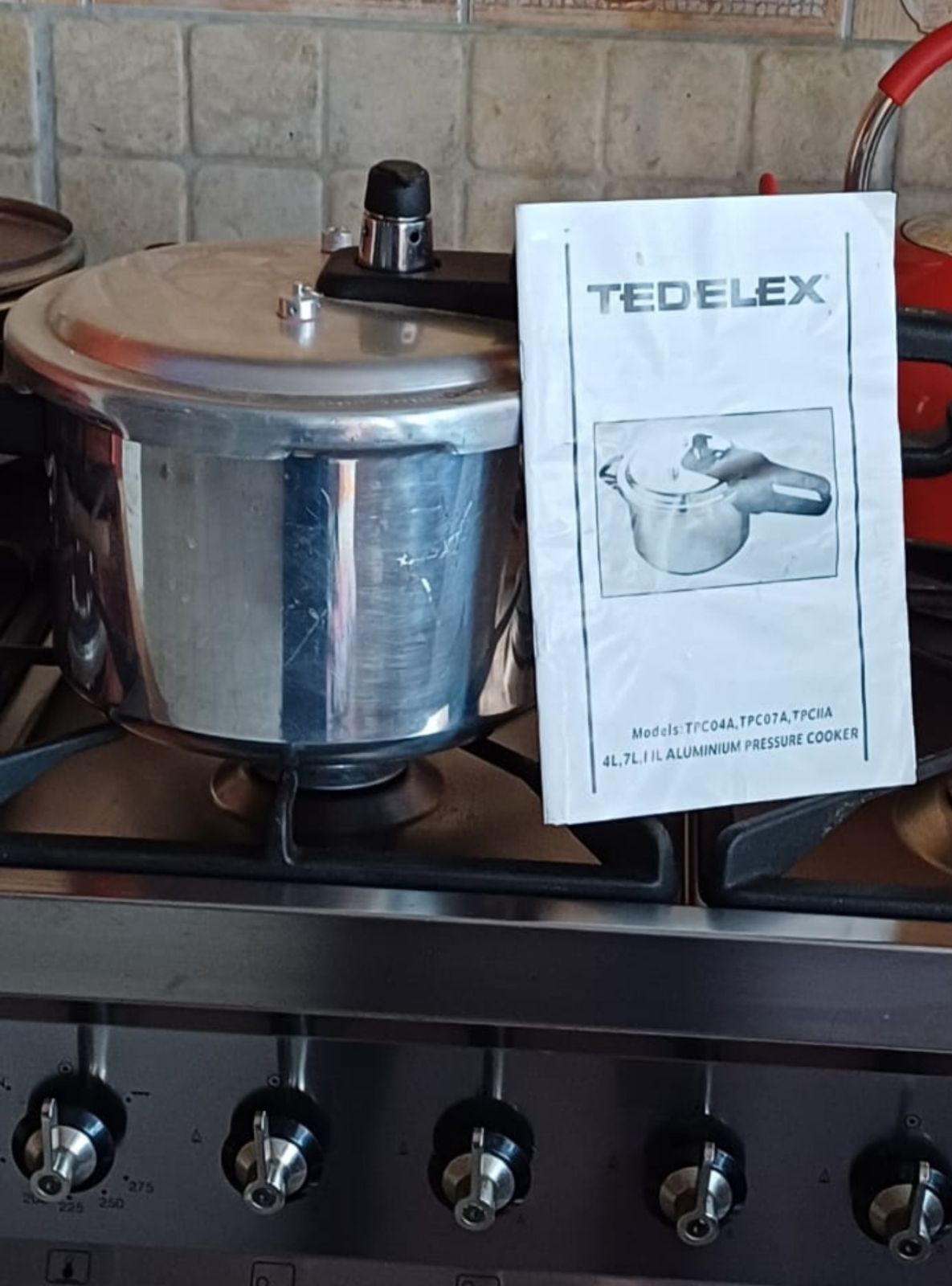 Home Tedelex 4L pressure cooker. A few stuff Yaga SA