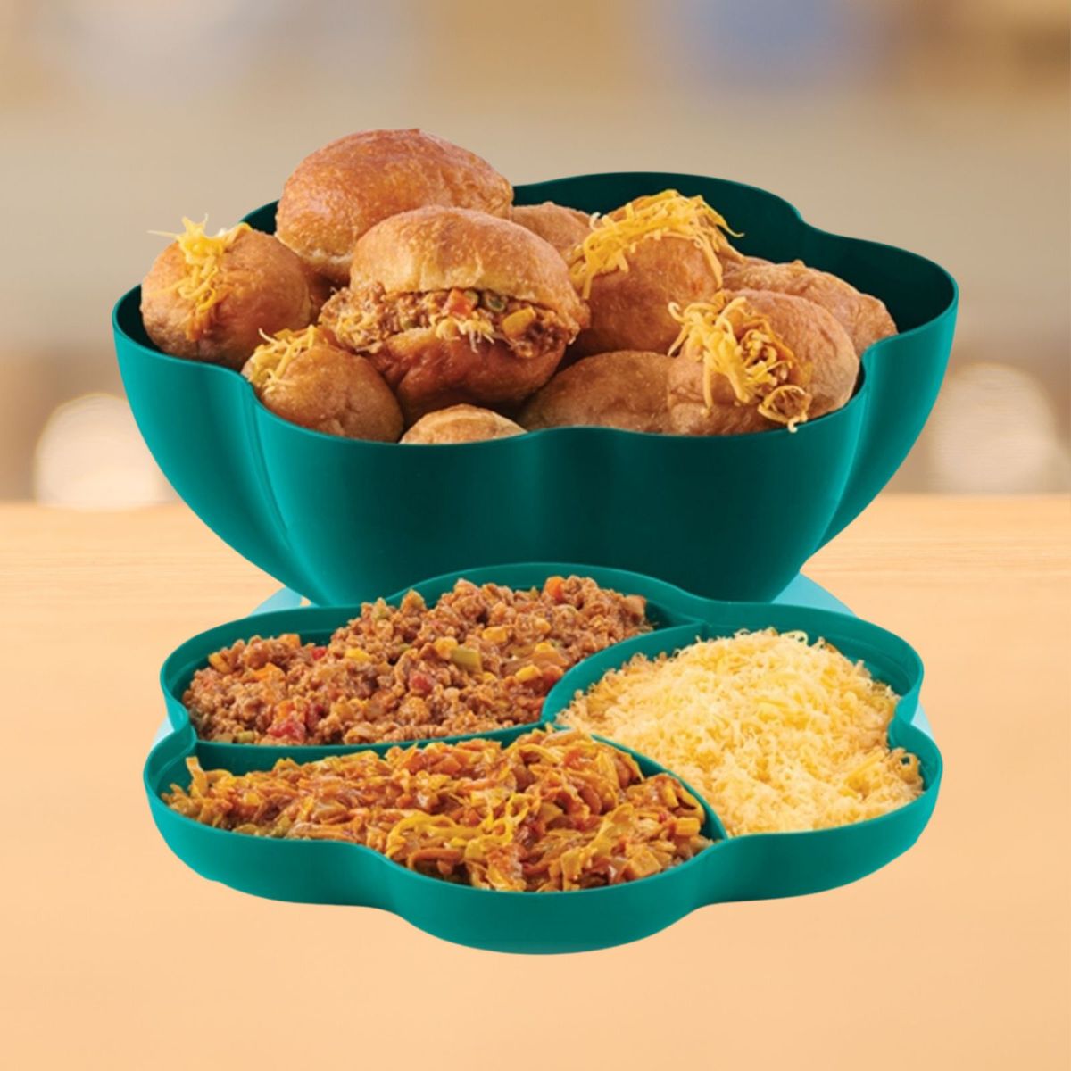 Tupperware chip clearance and dip set